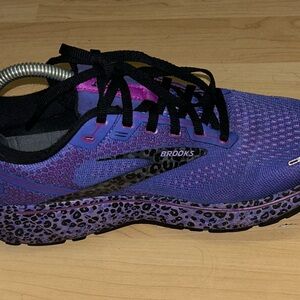 Brooks ghost 14 running shoes electric cheetah women’s size 10.5 B